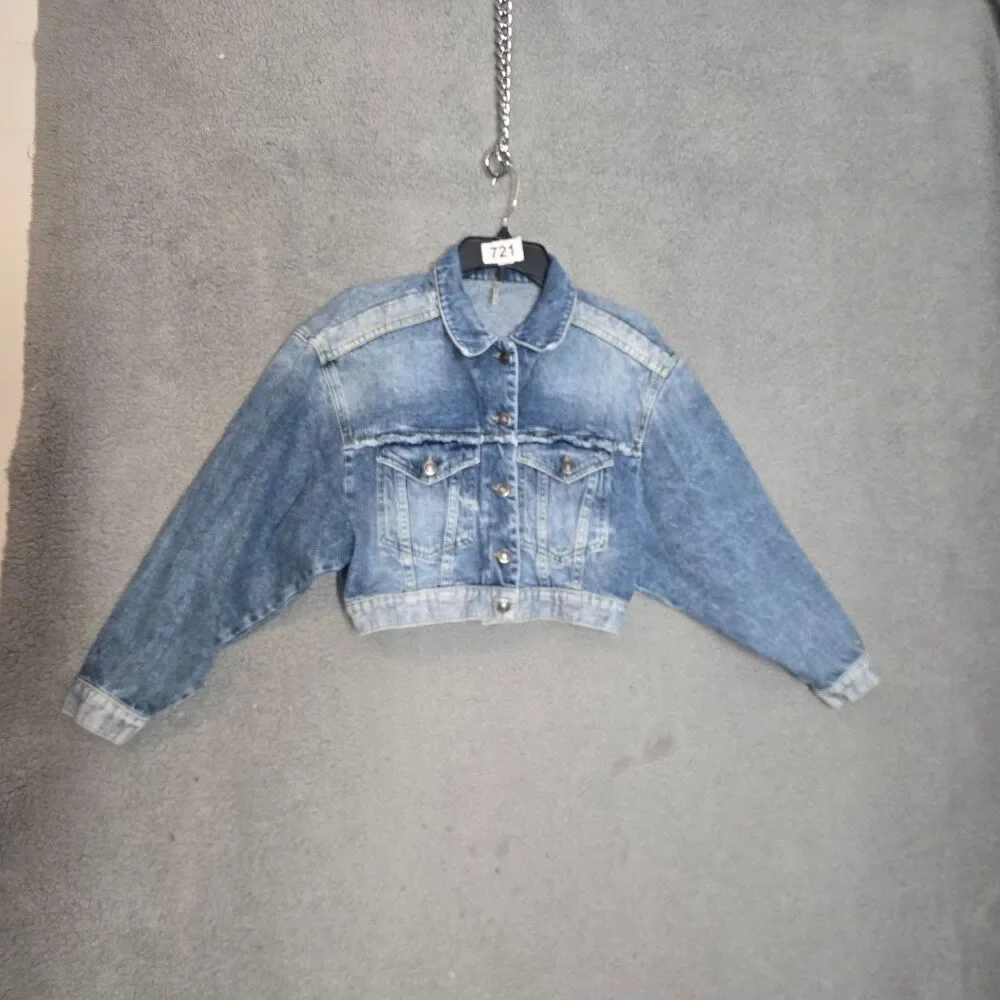 Free People We the Cropped Denim Jacket Womens Blue Frayed Cinch Back 100% M